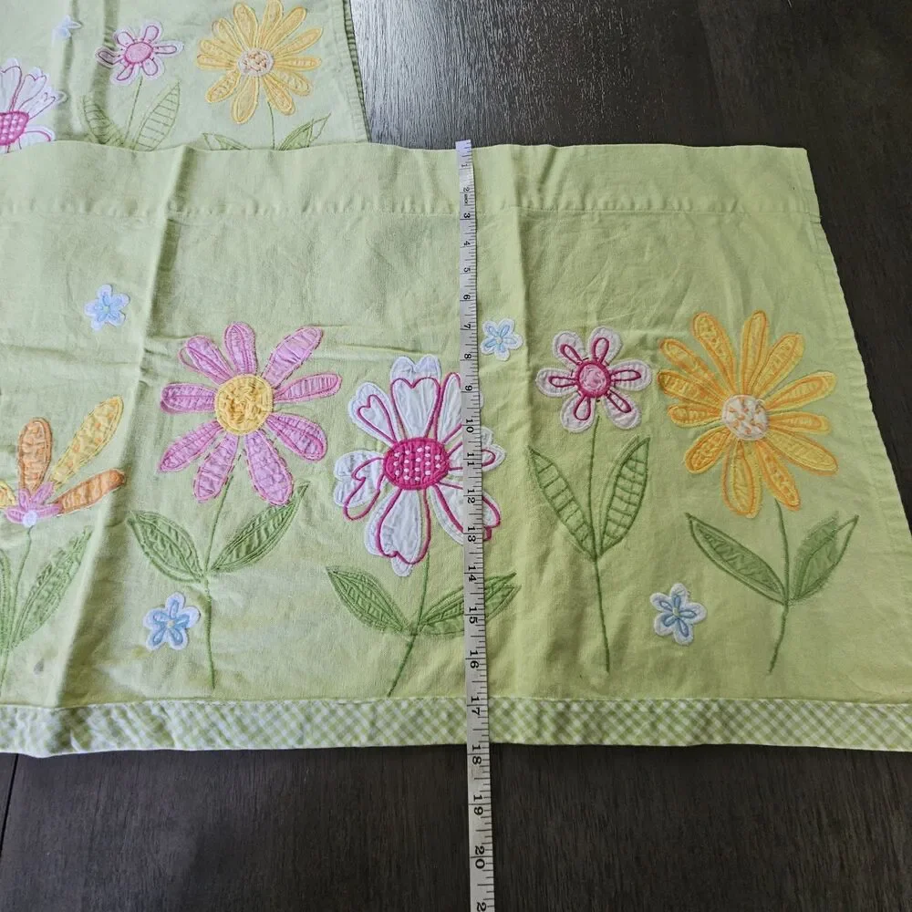 Pottery Barn Kids Set of 2 Lined Valance Curtains Green Daisy Garden 41” x 18